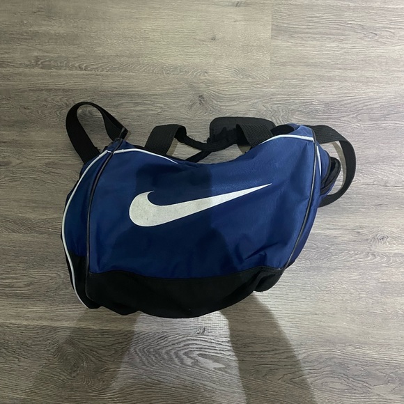 Mens Nike Sports Duffel Bag for sale ‼️ - Picture 2 of 7
